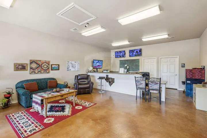 Rental office at the Temple Hall Hwy location